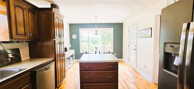 348 South Woods Court, Jasper, GA 30143