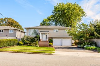 2928 Charlotte Drive, Merrick, NY 11566