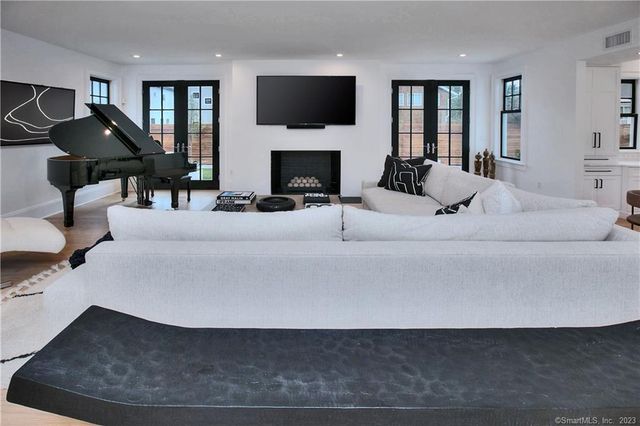 18 Danbury Avenue, Westport, CT 06880