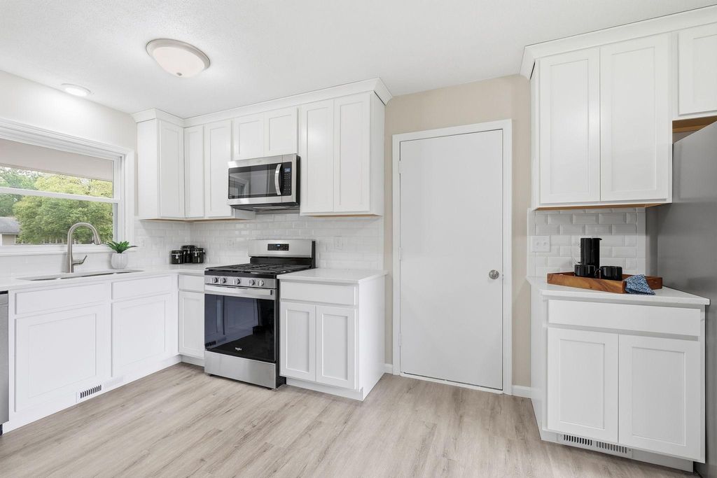 7000 Humboldt Avenue N, Brooklyn Center, MN 55430 — photo 5