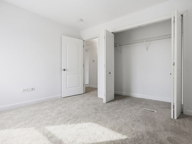 205 Fremont Avenue, Romeoville, IL 60446