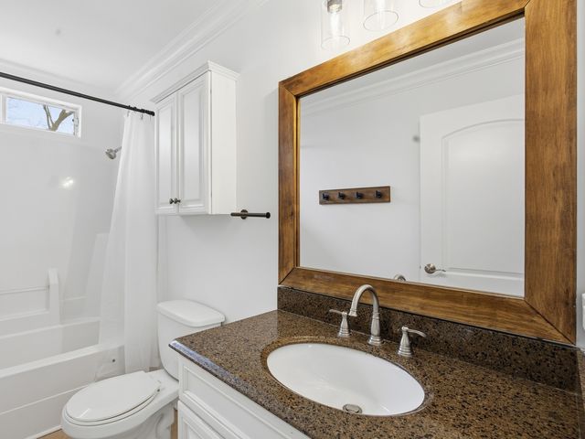 205 Fremont Avenue, Romeoville, IL 60446