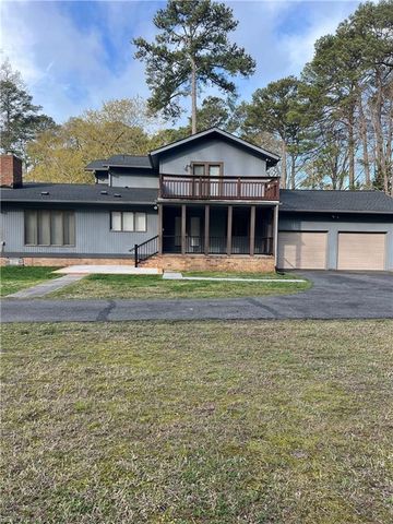 8 Butler PL, Newport News, VA 23606