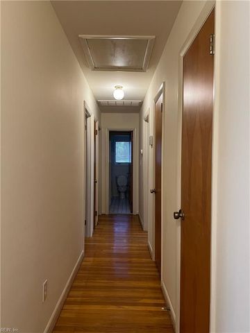 8 Butler PL, Newport News, VA 23606