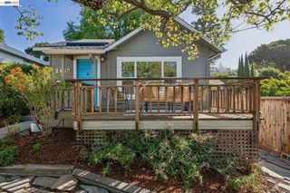 2452 Potomac St, Oakland, CA 94602