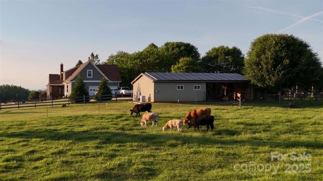 270 Watkins Road, Campobello, SC 29322