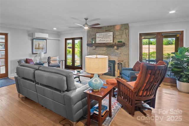 270 Watkins Road, Campobello, SC 29322