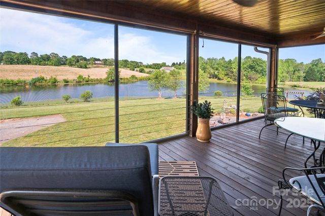 270 Watkins Road, Campobello, SC 29322