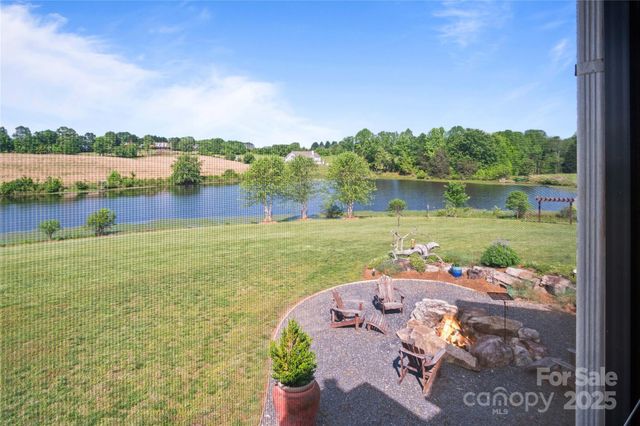 270 Watkins Road, Campobello, SC 29322