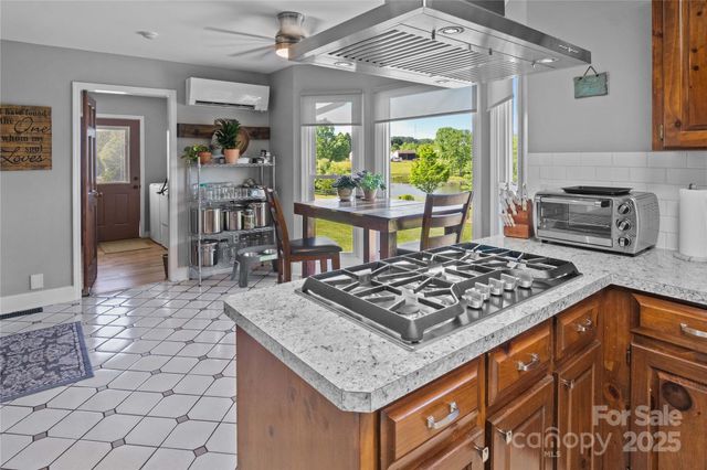 270 Watkins Road, Campobello, SC 29322