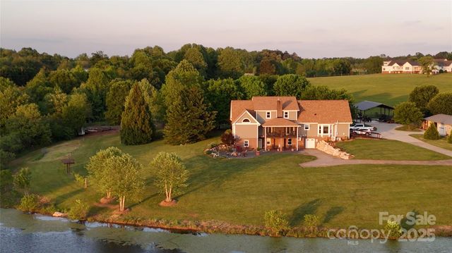 270 Watkins Road, Campobello, SC 29322