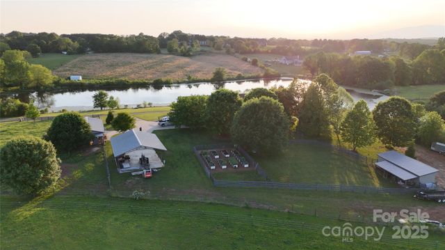 270 Watkins Road, Campobello, SC 29322