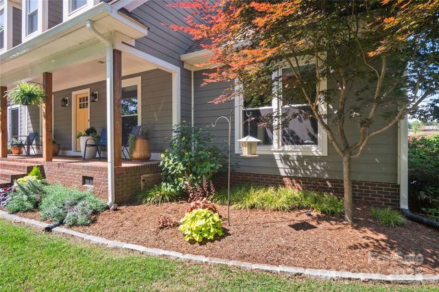 270 Watkins Road, Campobello, SC 29322