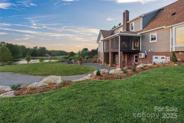 270 Watkins Road, Campobello, SC 29322