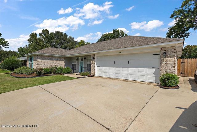 836 Cherry Ridge Drive, Clinton, MS 39056