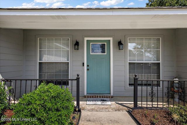836 Cherry Ridge Drive, Clinton, MS 39056