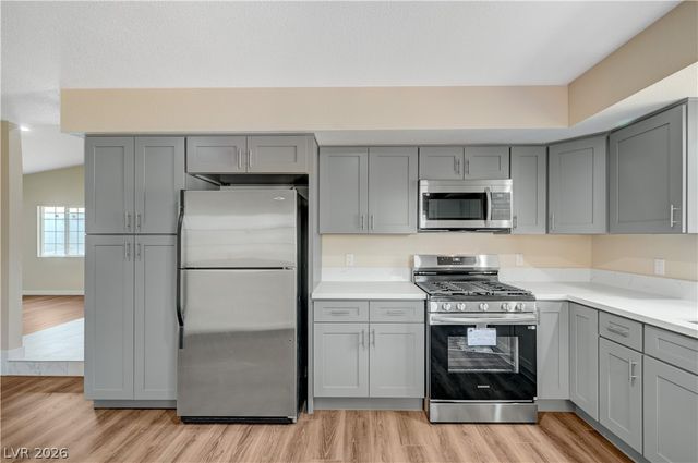 6841 Calella Drive, Las Vegas, NV 89103