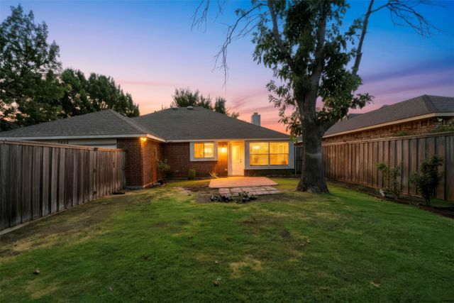 2609 Trumpet Drive, Rowlett, TX 75089