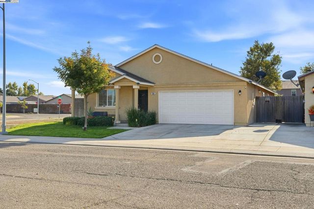296 Dena Ct, Merced, CA 95341