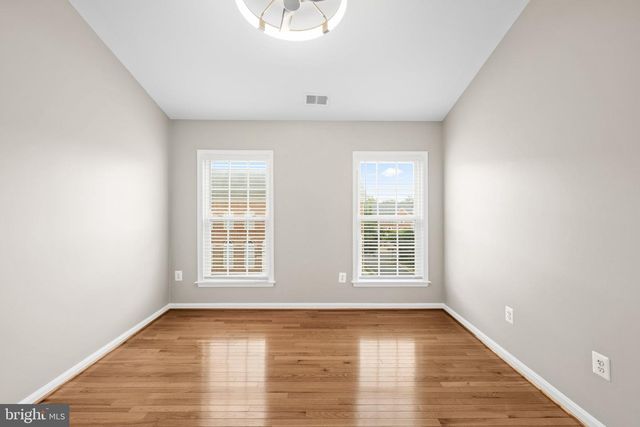 2821 LAURA GAE CIR, Vienna, VA 22180