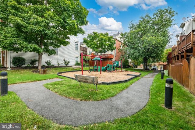 2821 LAURA GAE CIR, Vienna, VA 22180
