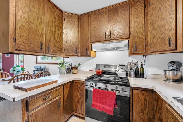 3200 Indian TRAIL, Racine, WI 53402