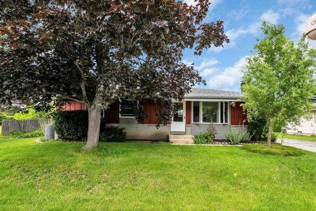3200 Indian TRAIL, Racine, WI 53402