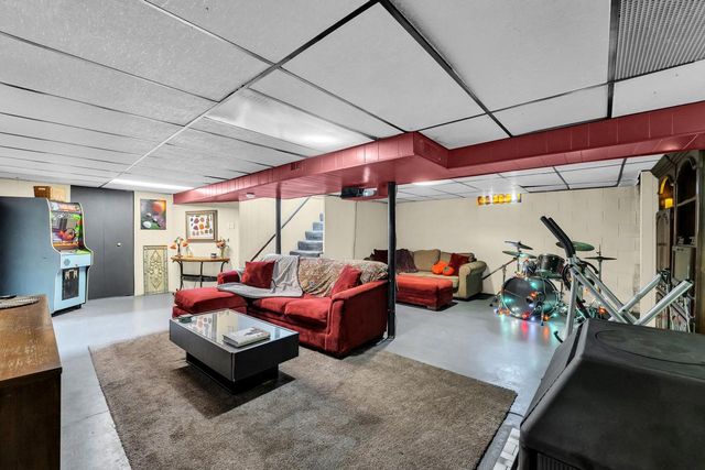 3200 Indian TRAIL, Racine, WI 53402