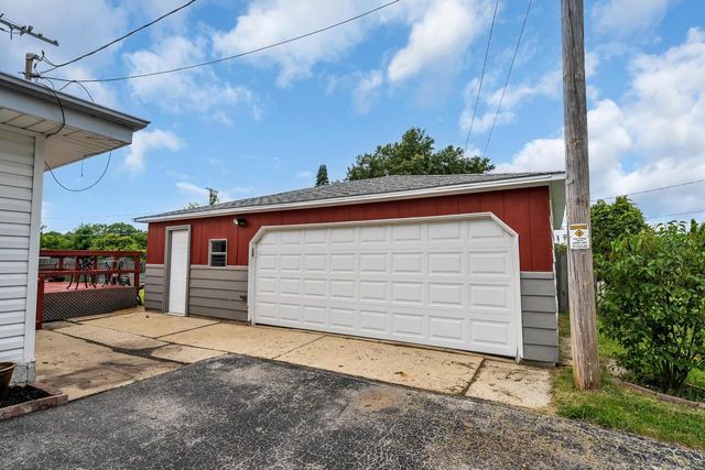 3200 Indian TRAIL, Racine, WI 53402