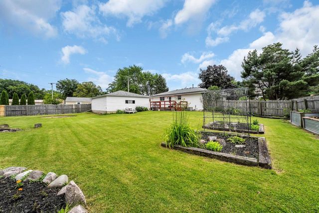 3200 Indian TRAIL, Racine, WI 53402