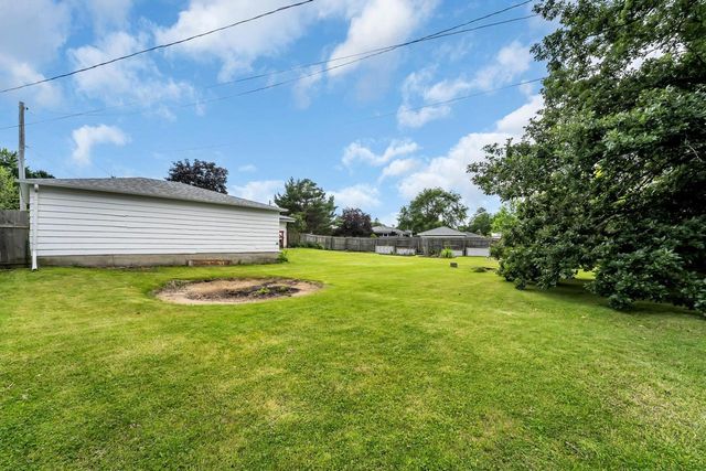 3200 Indian TRAIL, Racine, WI 53402