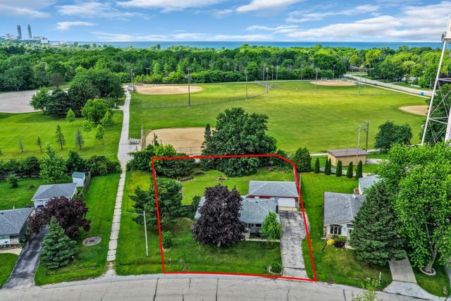 3200 Indian TRAIL, Racine, WI 53402