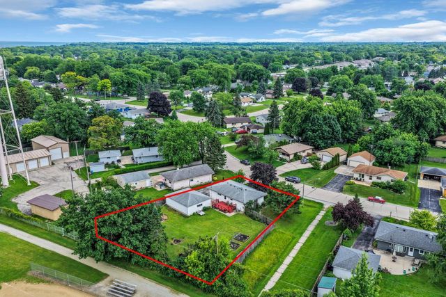 3200 Indian TRAIL, Racine, WI 53402