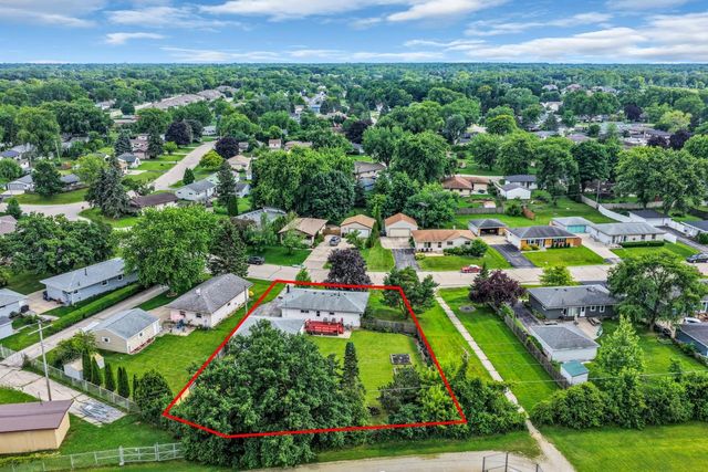 3200 Indian TRAIL, Racine, WI 53402