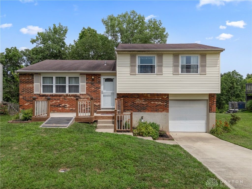 3212 Dorf Drive, Dayton, OH 45439