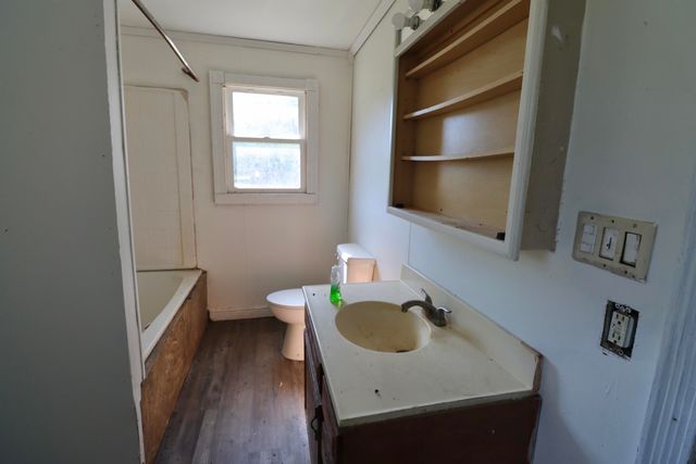 3466 S State Road 104, La Porte, IN 46350