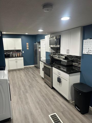 9 Worth Drive, Hebron, OH 43025