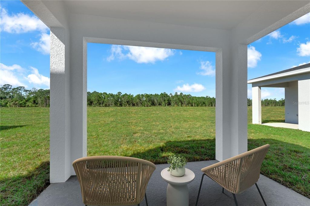 Image 22 of property listing at 1295 BLUE DAZE LANE, Eustis, FL 32726