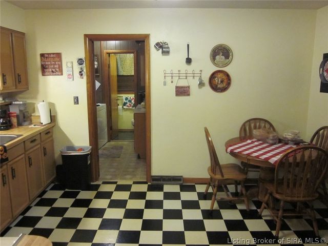 102 Maevi Drive, New Albany, IN 47150