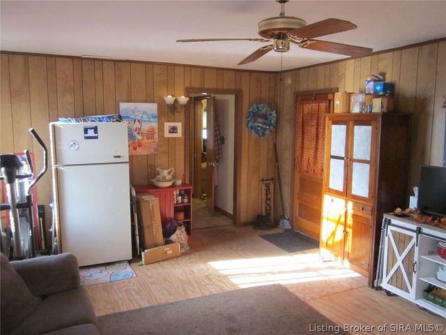 102 Maevi Drive, New Albany, IN 47150