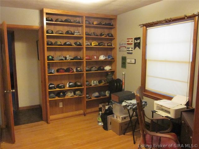 102 Maevi Drive, New Albany, IN 47150