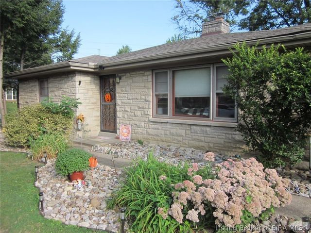 102 Maevi Drive, New Albany, IN 47150