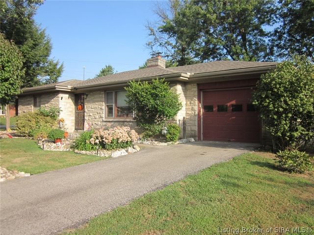 102 Maevi Drive, New Albany, IN 47150
