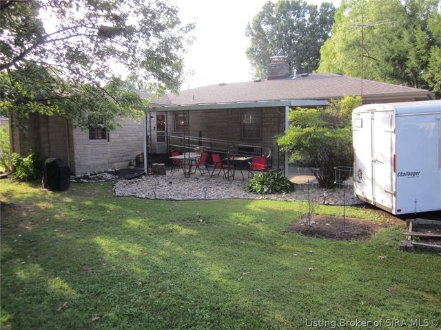 102 Maevi Drive, New Albany, IN 47150