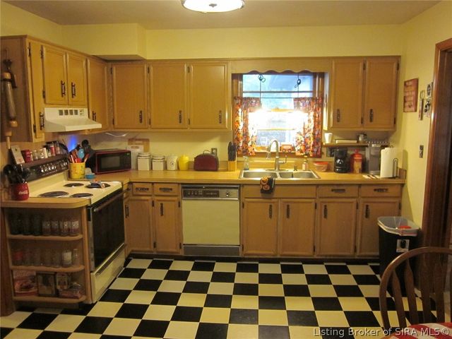 102 Maevi Drive, New Albany, IN 47150