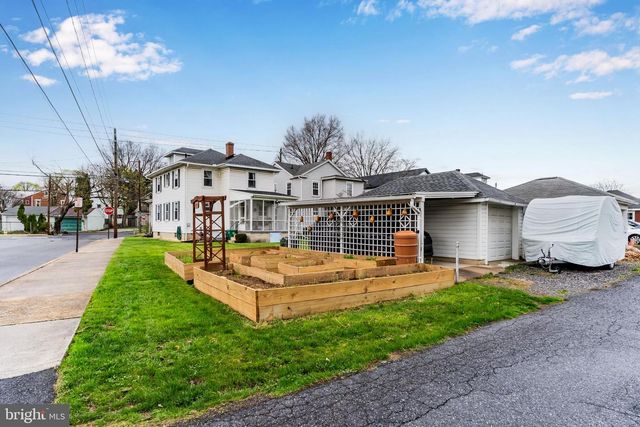609 N EAST ST, Carlisle, PA 17013