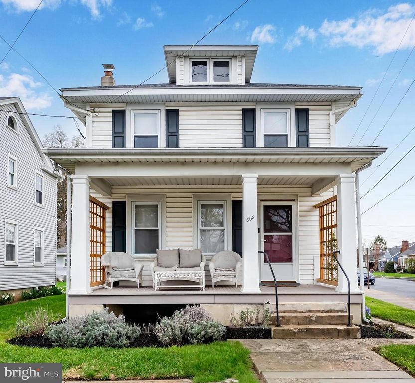 609 N EAST ST, Carlisle, PA 17013