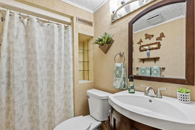 8223 Queen Avenue N, Brooklyn Park, MN 55444