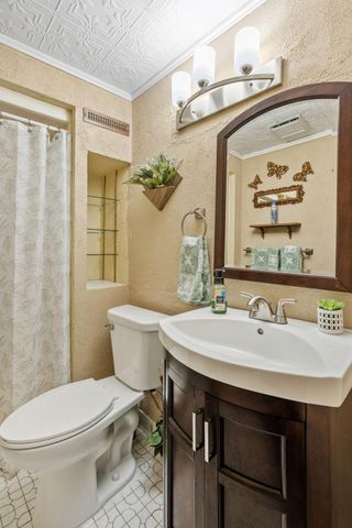 8223 Queen Avenue N, Brooklyn Park, MN 55444