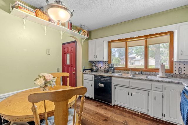 8223 Queen Avenue N, Brooklyn Park, MN 55444